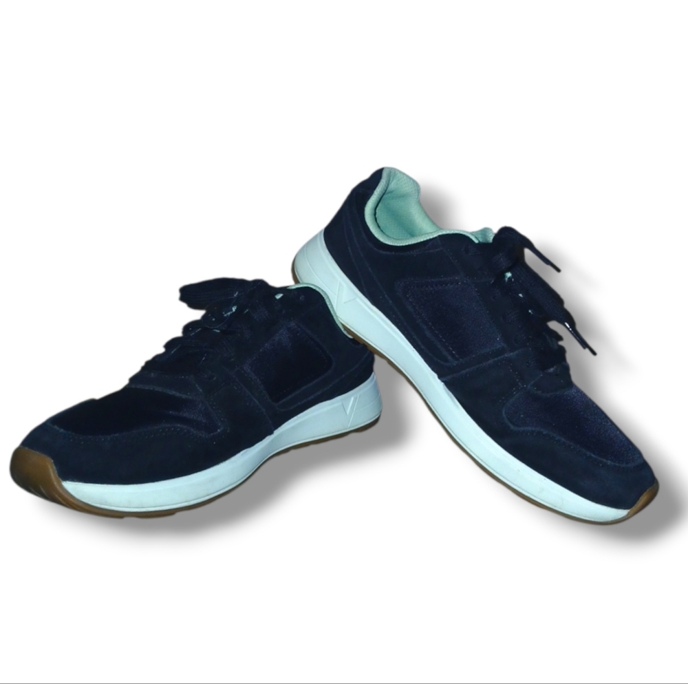 LIKE NEW Vionic Shayla Suede Tennis Shoes, Size 8